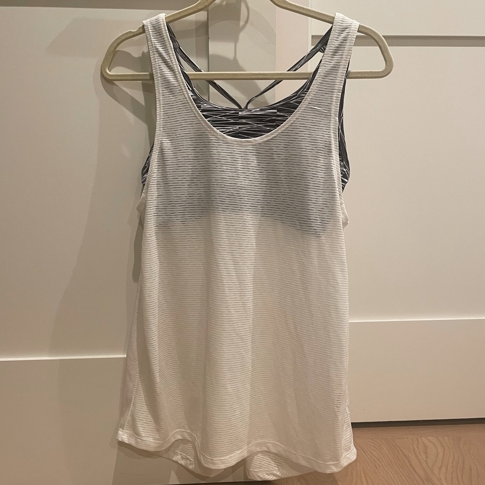 NEW Champion Built-In Sports Bra Tank